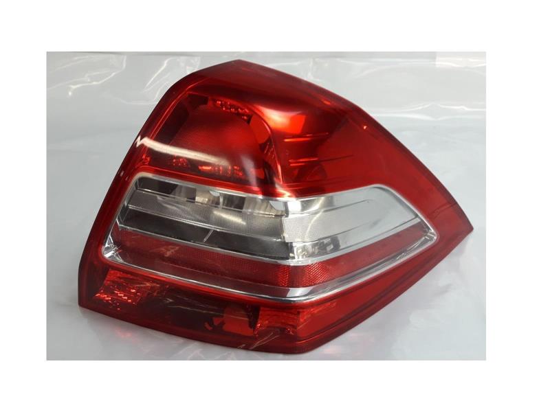 STOP LAMBASI SAĞ MEGANE II YM 06 MAKYAJLI 8200417347