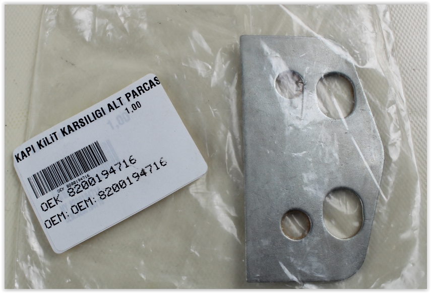 KAPI KİLİT KARŞILIĞI ALT PARÇASI TRAFIC II 8200194716